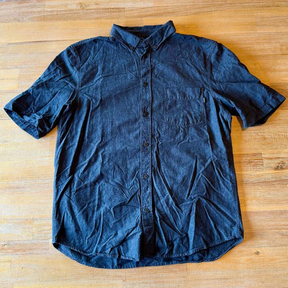 H&M Divided Dark Grey Short Sleeve Button Down Shirt Size Medium